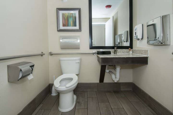 Room 25 of 36